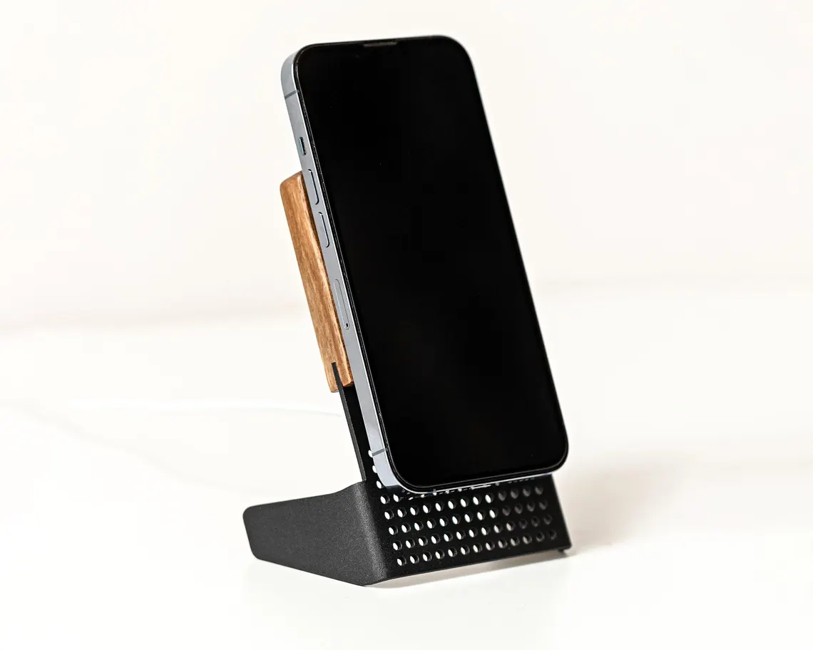 magsafe-uyumlu-ahsap-kablosuz-sarj-istasyonu1